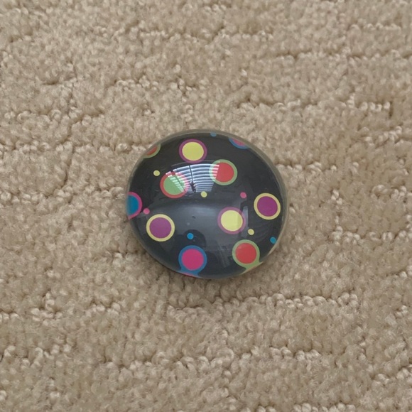 Magnet - Picture 1 of 3